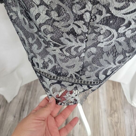 WHBM Metallic Lace Bell-Sleeve Shift Dress Women’s size 0 - Picture 12 of 14